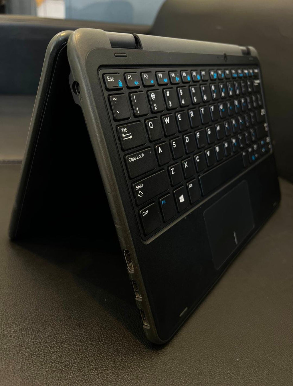 Dell Latitude 3189