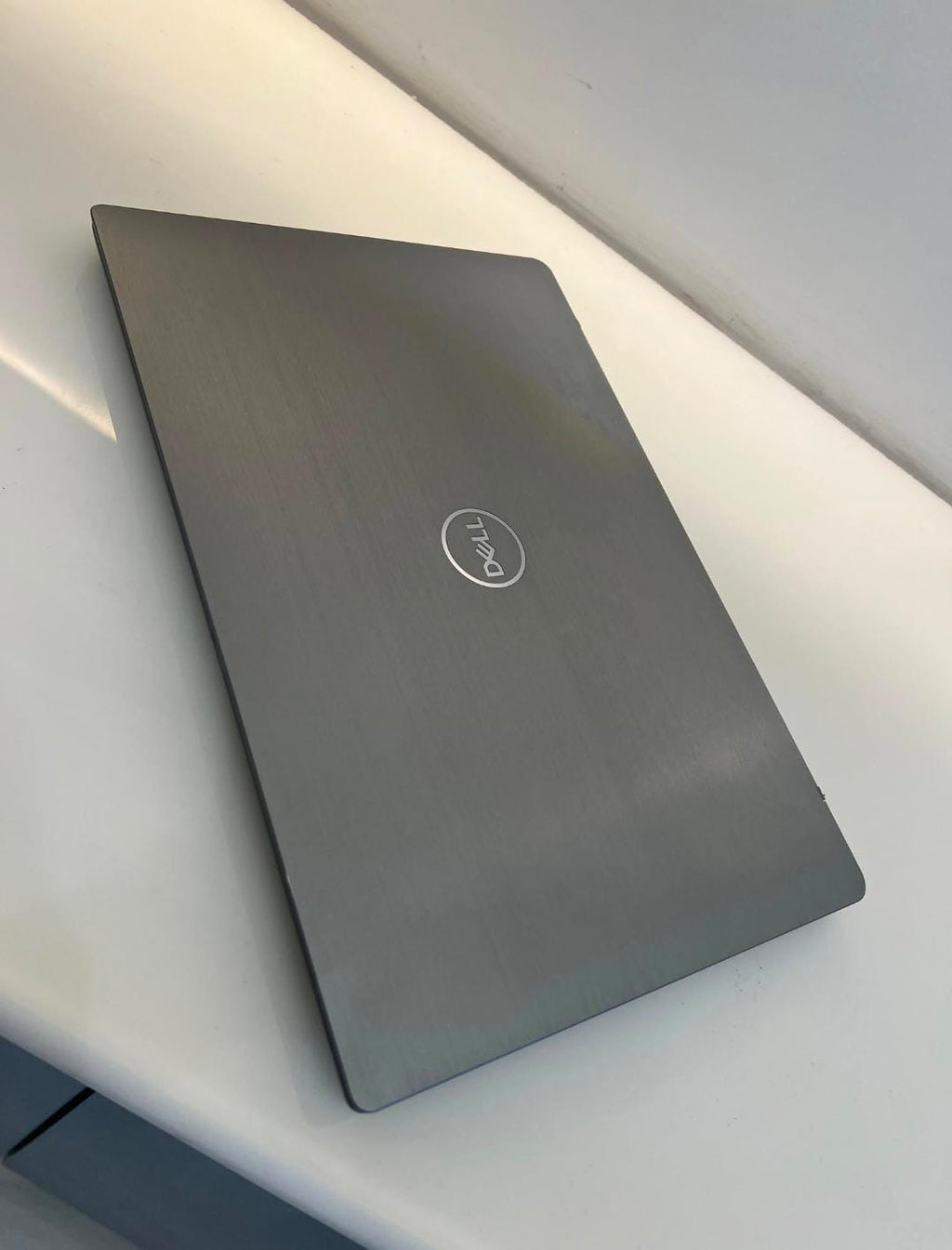 Dell Latitude 7400