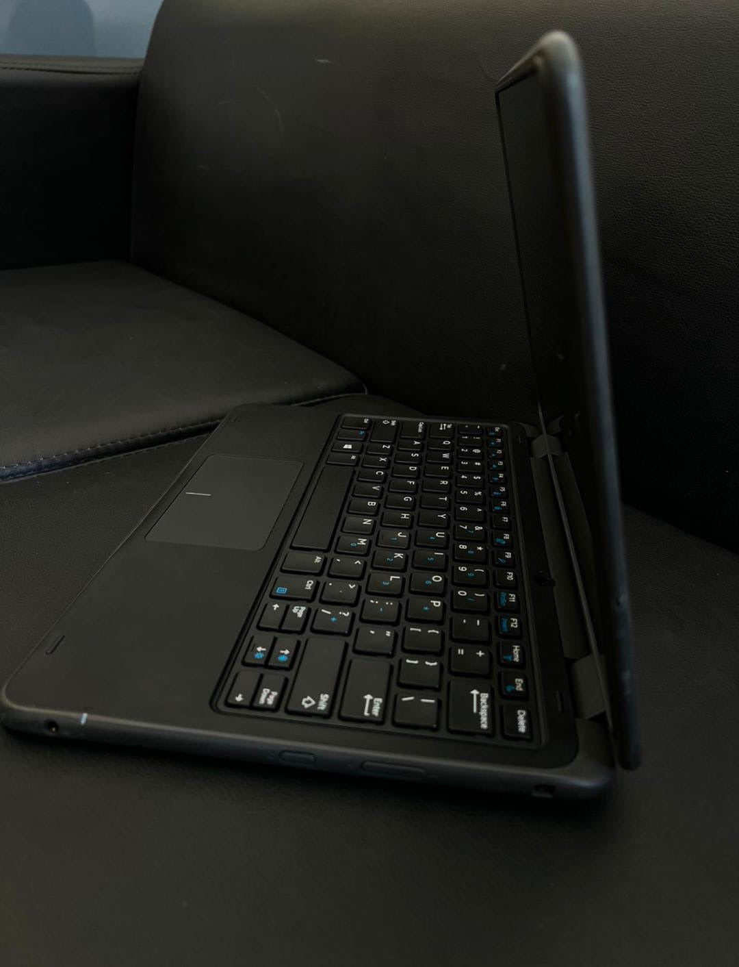 Dell Latitude 3189